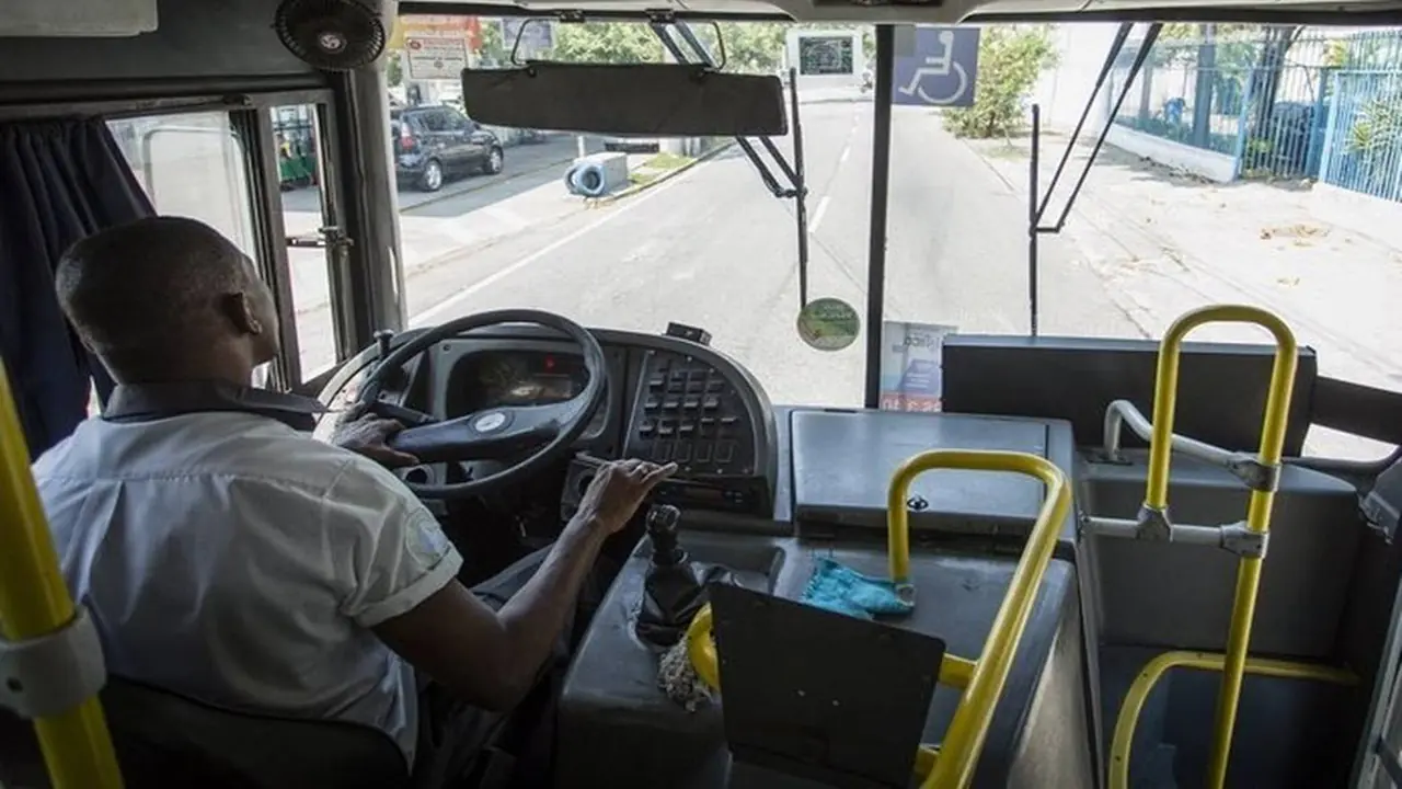 Motorista de ônibus ganha na justiça hora extra mesmo com intervalo entre jornadas
