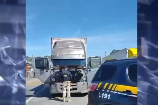 Menino de 14 anos é flagrado dirigindo caminhão na Fernão Dias