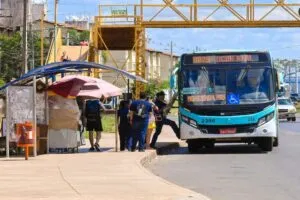 A conta da escala 6×1 que pode chegar em aumento de passagem de ônibus