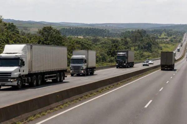 BR-116 aparece como principal eixo de carretas pesadas no Brasil