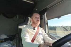 Caminhoneiro Brasileiro mostra a realidade na Europa e explica se vale a pena ou não.