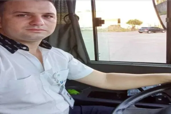 Motorista de ônibus troca o volante e agora muda o sorriso das pessoas